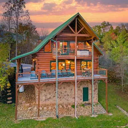 Almost Heaven- Gatlinburg Dream Smoky Mountain Retreat